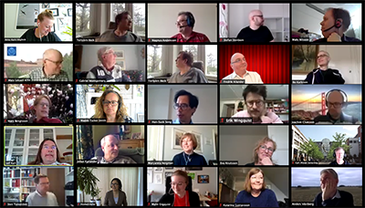 Overview of people meeting online via Zoom