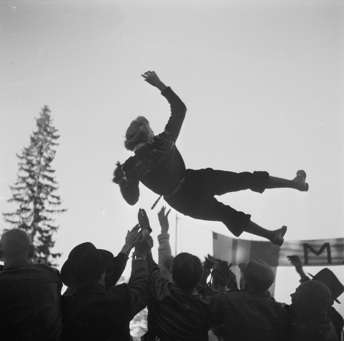 Ladies Orienteering Cup, Uppsala Sweden, October 1946. Credits: Uppsala-bild/Upplandsmuseet.
