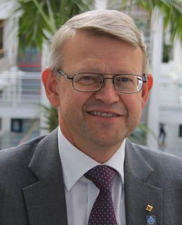 Porträtt på Mikael Östling.