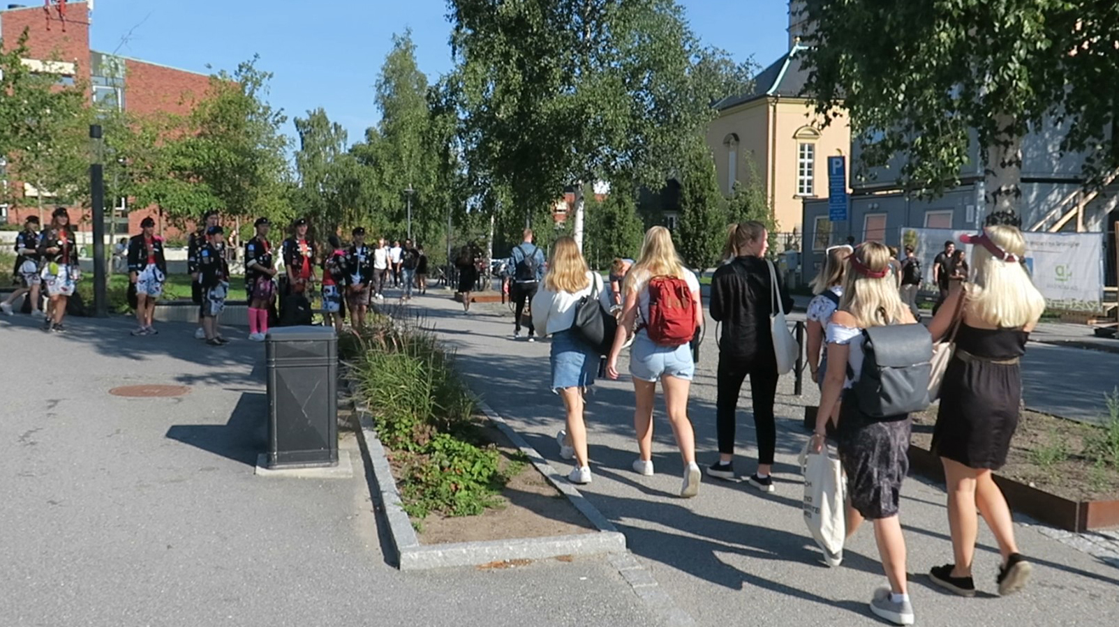 Students walking on campus in Stockholm