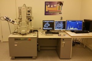 High-resolution high-vacuum cold field-emission microscope Hitachi SEM S-4800.