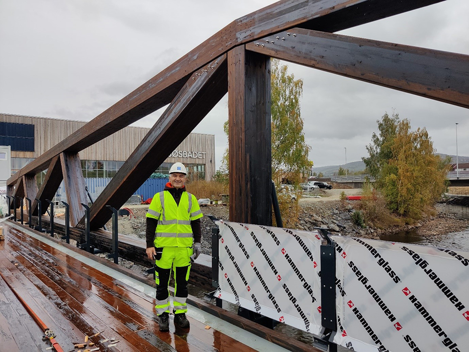 Laboratorieansvarig Hakan Taylan 