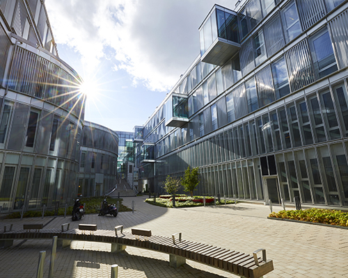 Photo: Courtyard of glass building in KTH Flemingsberg.