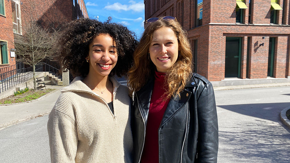 Portrait of Selina and Barbora