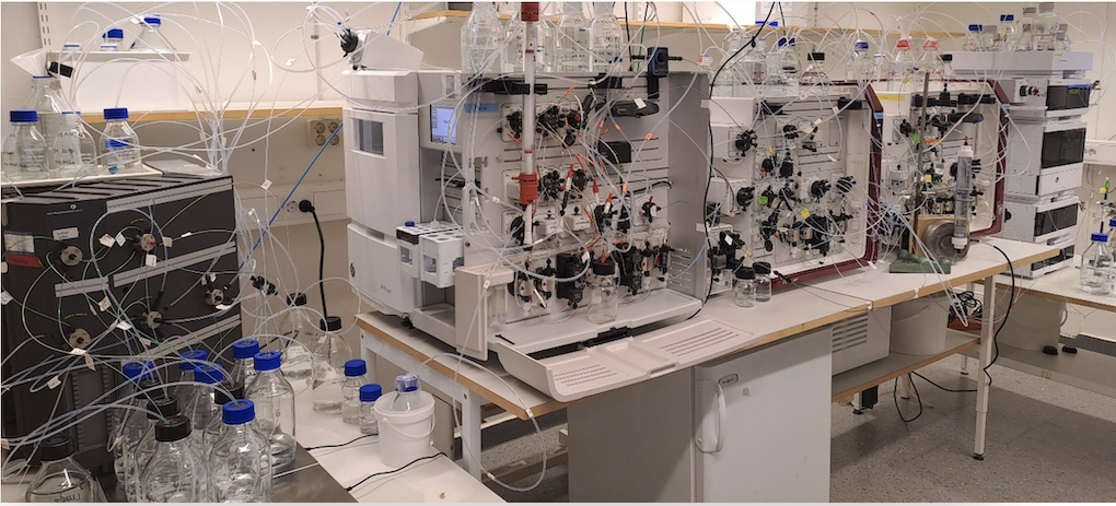 Integrated continuous downstream process