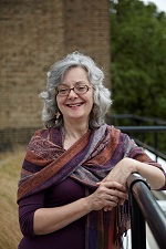 Yvonne-R