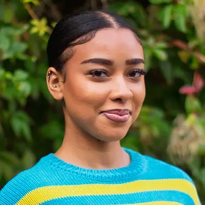 Porträttfoto av studenten Ethar