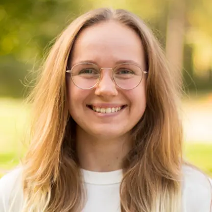 Porträttfoto av studenten Ella