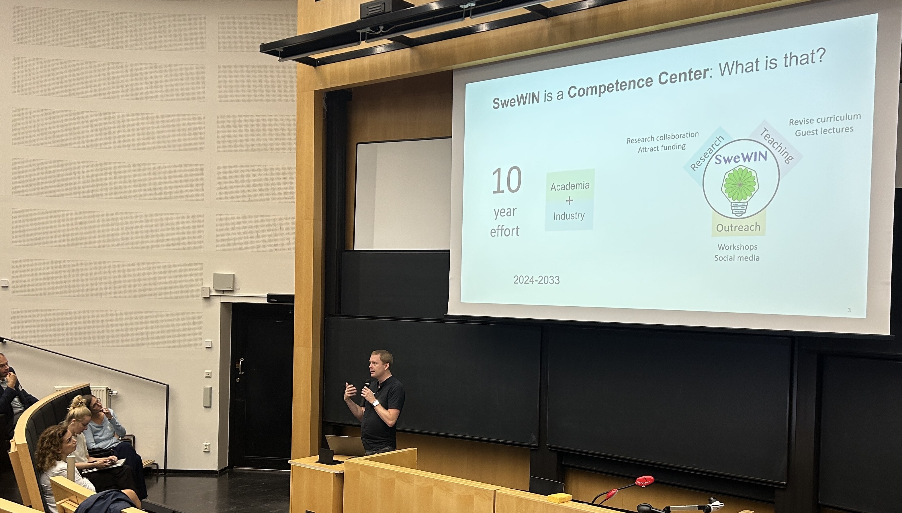 Emil Björnson presenting SweWIN