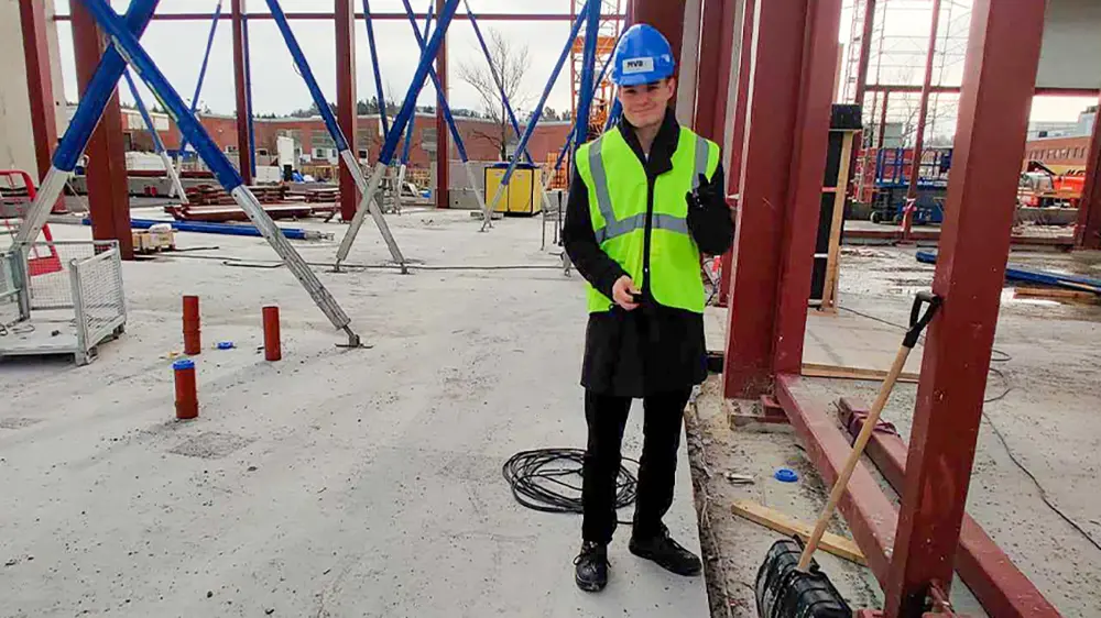 Studenten Arthur Öhman på sin praktikplats