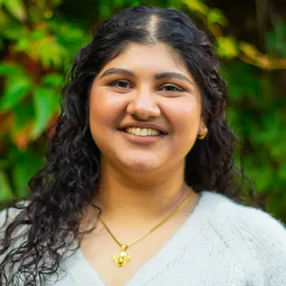 Porträttfoto av studenten Manveer