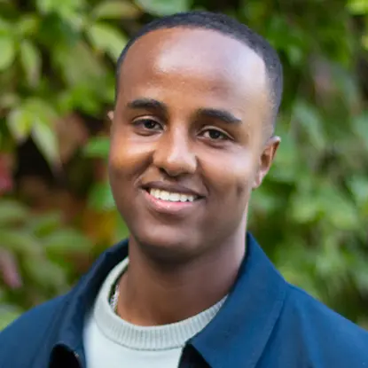 Porträttfoto av studenten Zikir