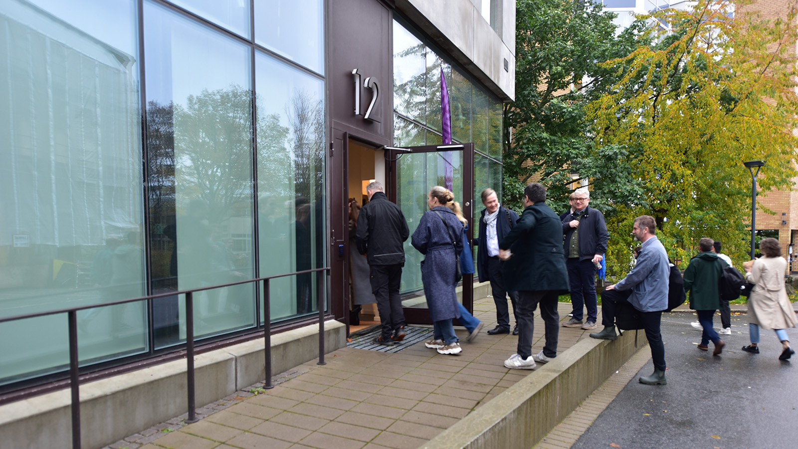 Visitors entering the KTH testbed