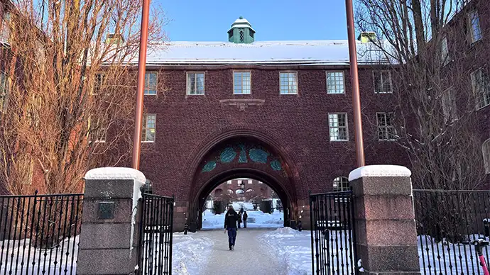 people entering KTH campus