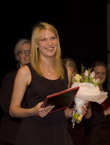 Årets vinnare av Future Female Leader Award, Evelina Ögren. 