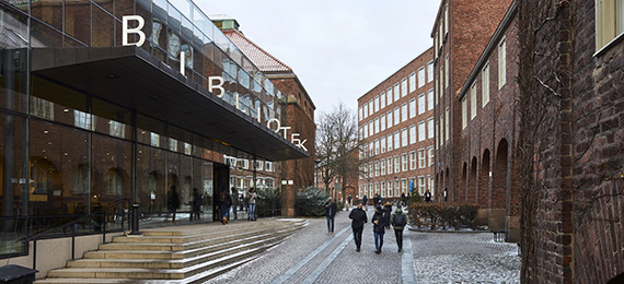 KTH Library entrance in winter