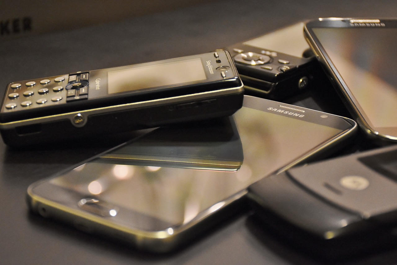 Mobiltelefoner av olika modeller.